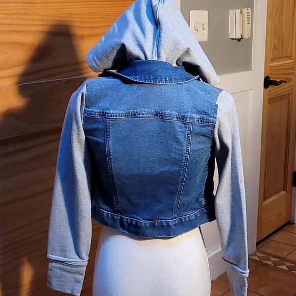 SO kids jean jacket with fleece sleeves and hood - Picture 2 of 3